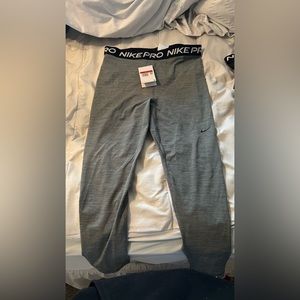 Grey Nike pro leggings